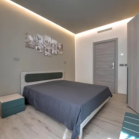 Séjour chez l'habitant 242 - Est - Sara Chiavari, 200metri Dal Mare Chiavari